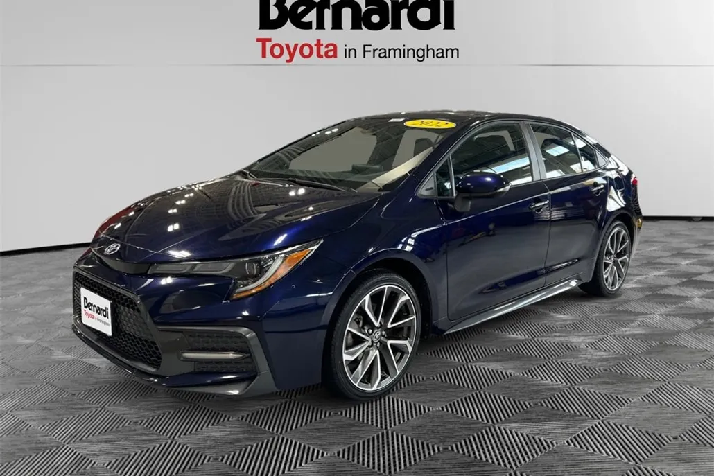 2022 Toyota Corolla SE photo 1