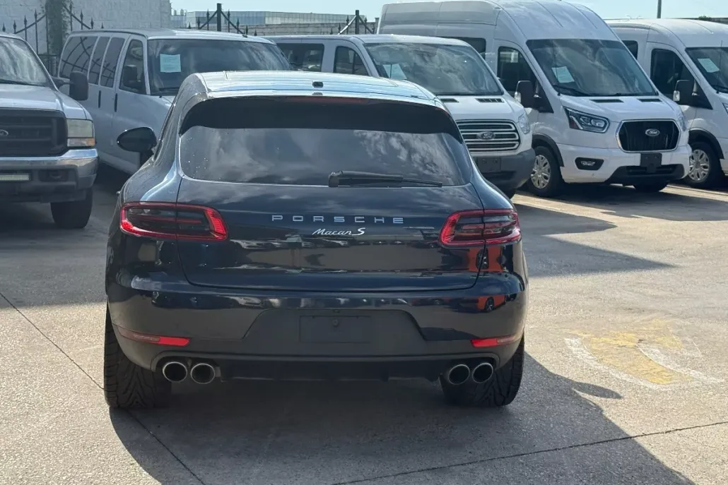 2017 Porsche Macan S photo 1