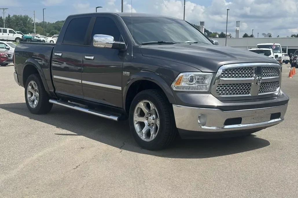 2016 Ram 1500 Laramie photo 1