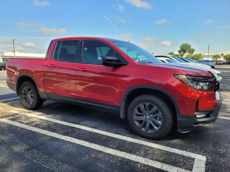 2023 Honda Ridgeline Sport photo 1