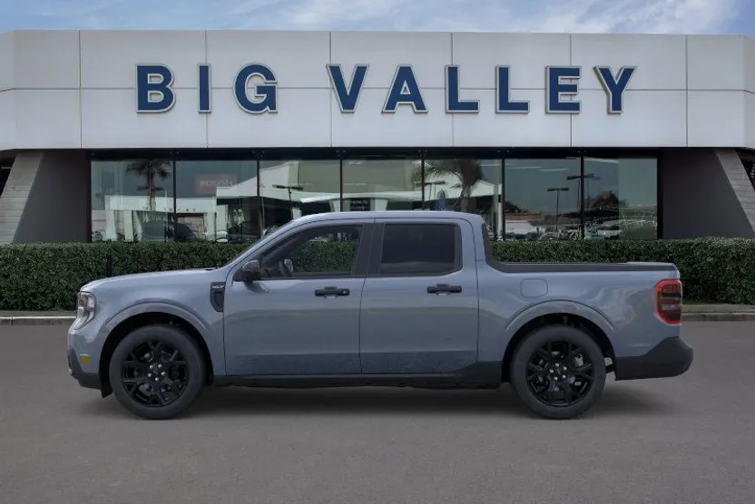 2025 Ford Maverick XLT photo 1