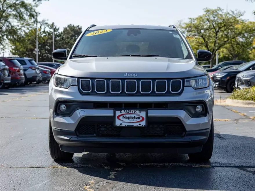 2022 Jeep Compass Latitude photo 1