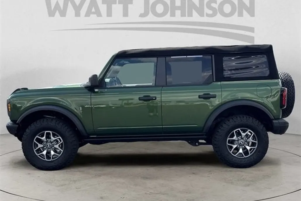 2024 Ford Bronco Badlands photo 1