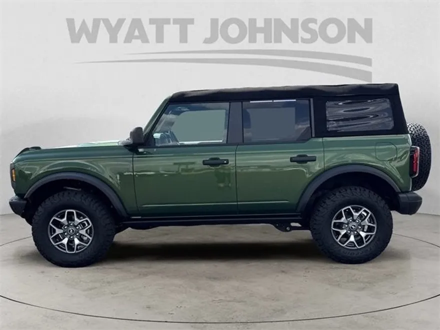 2024 Ford Bronco Badlands photo 1