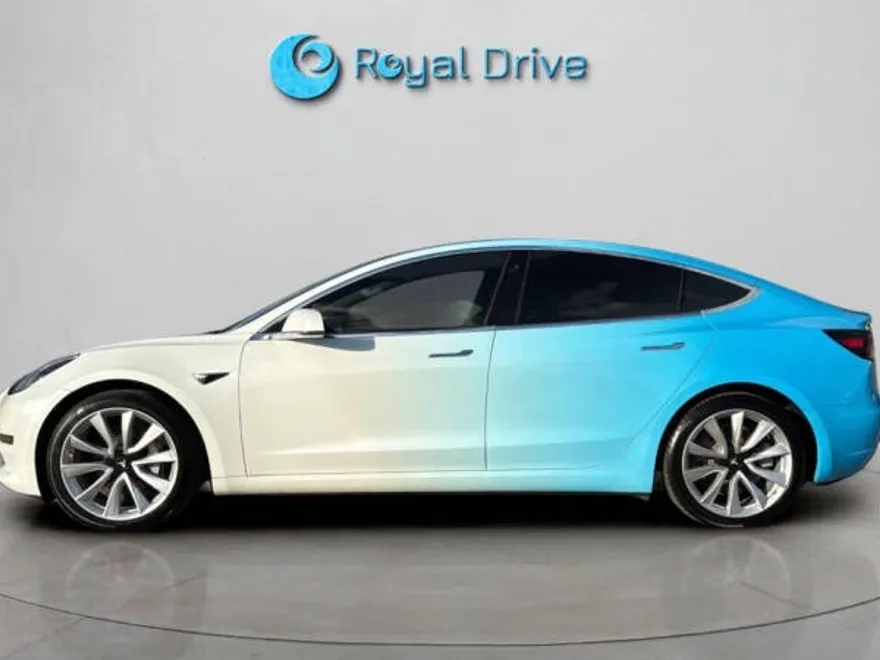 2018 Tesla Model 3 Long Range photo 1