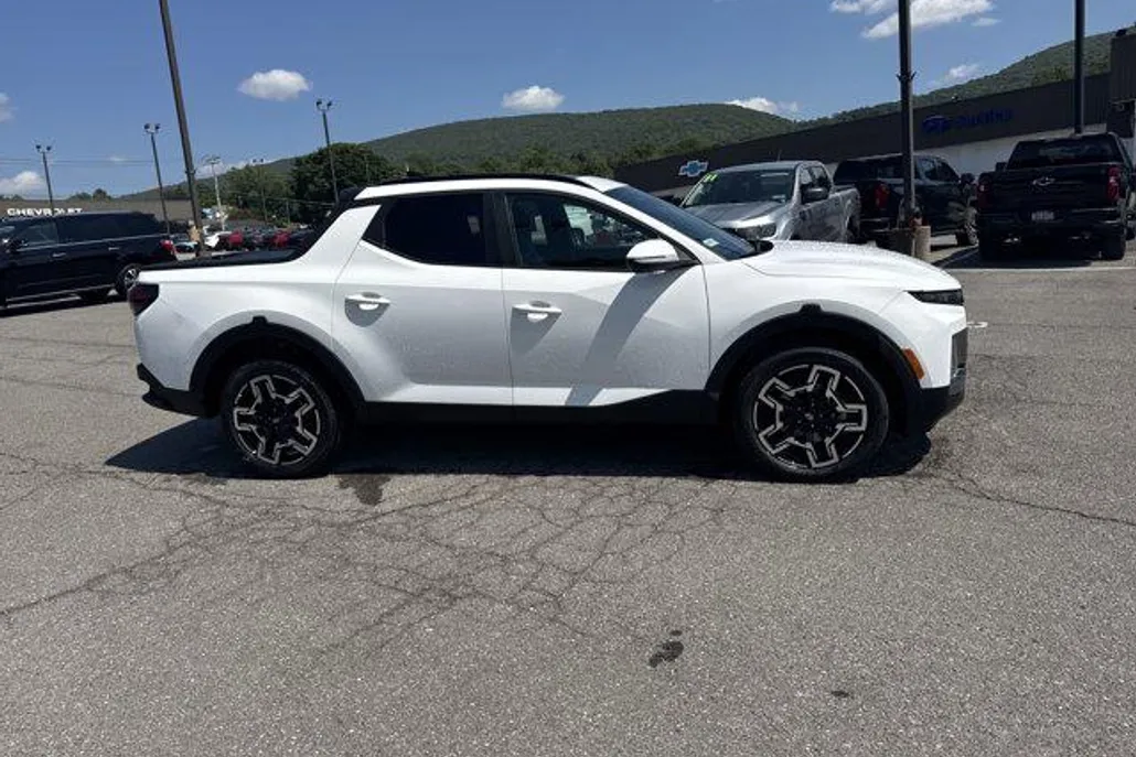 2025 Hyundai Santa Cruz Limited photo 1