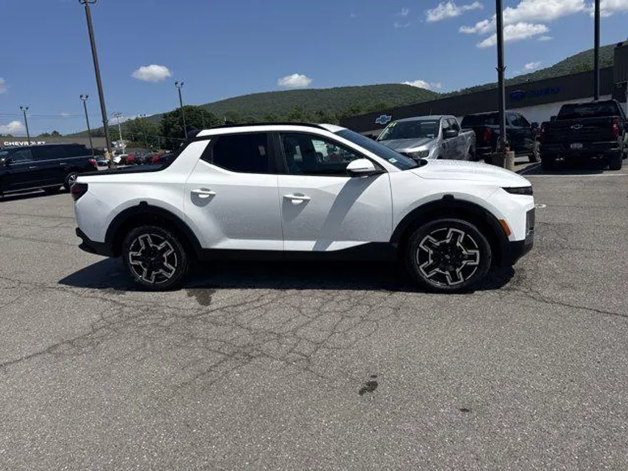 2025 Hyundai Santa Cruz Limited photo 1