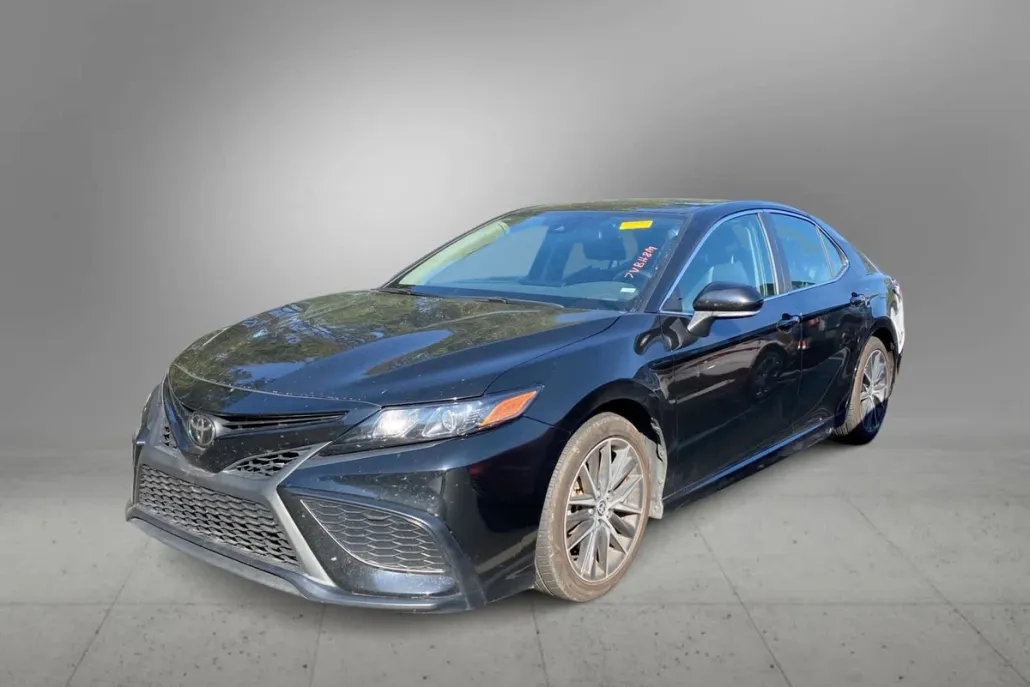 2023 Toyota Camry SE photo 1