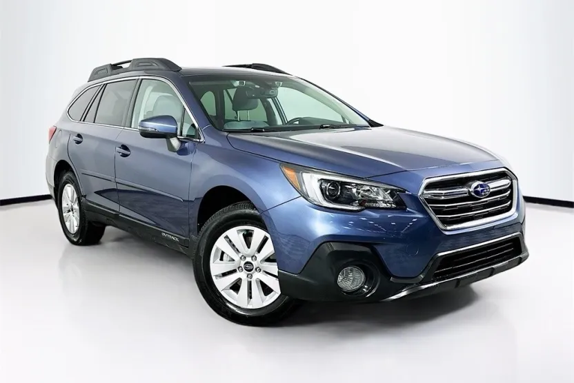 2018 Subaru Outback 2.5i Premium photo 1