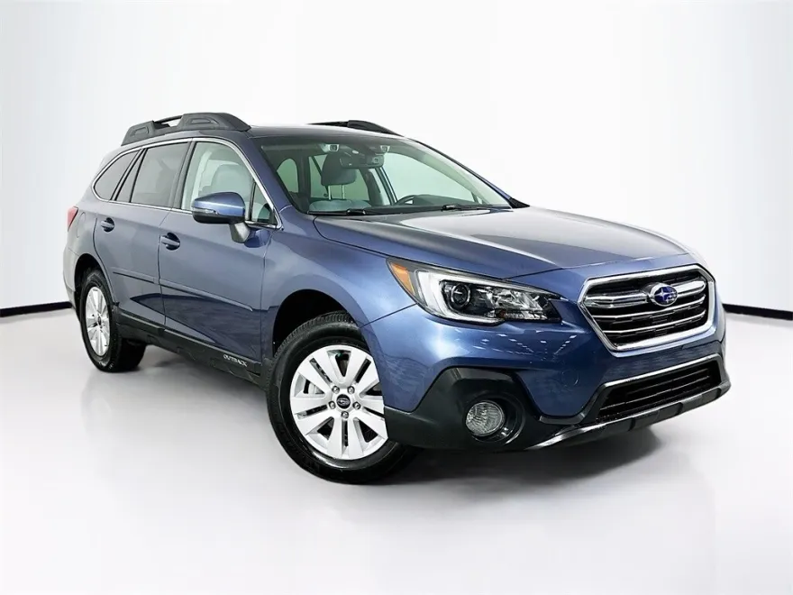 2018 Subaru Outback 2.5i Premium photo 1