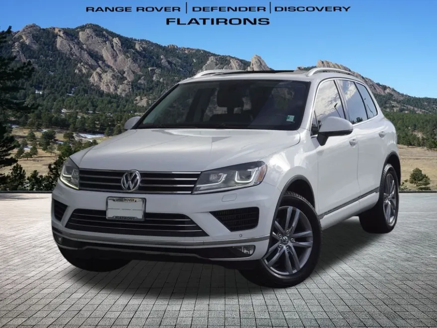 2016 Volkswagen Touareg FSI Sport Lux Executive photo 1