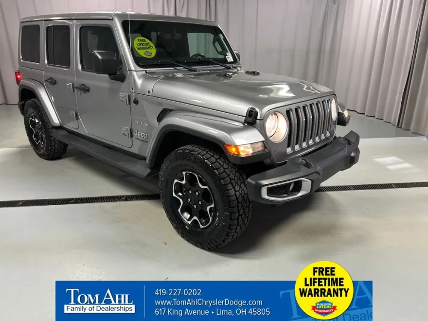 2020 Jeep Wrangler Unlimited Sahara photo 1