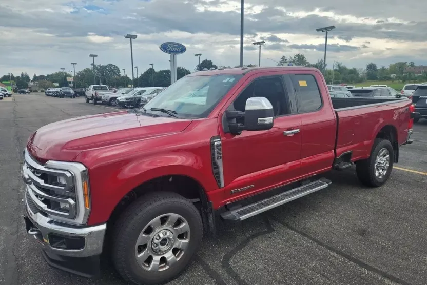2023 Ford F-350 photo 1