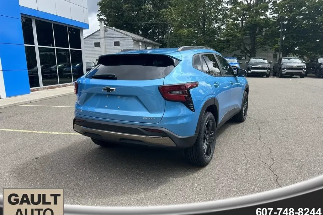 2025 Chevrolet Trax ACTIV photo 1