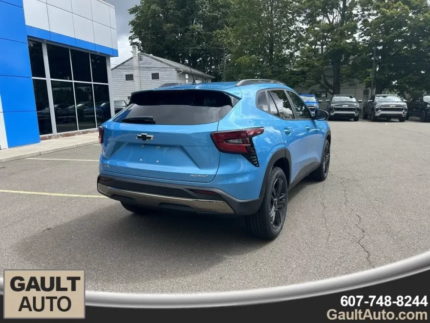 2025 Chevrolet Trax ACTIV photo 1