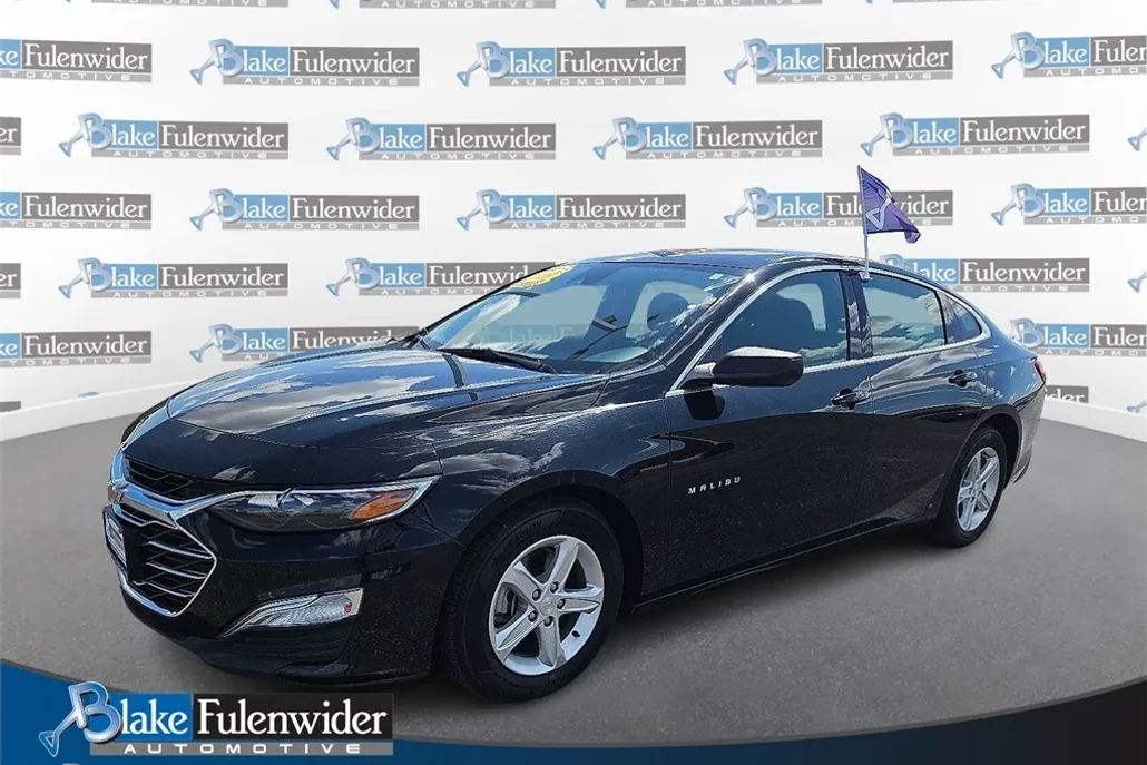 2023 Chevrolet Malibu LS photo 1