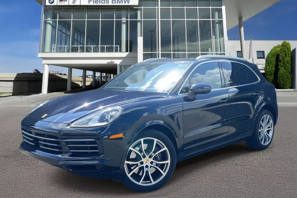 2022 Porsche Cayenne Base photo 1