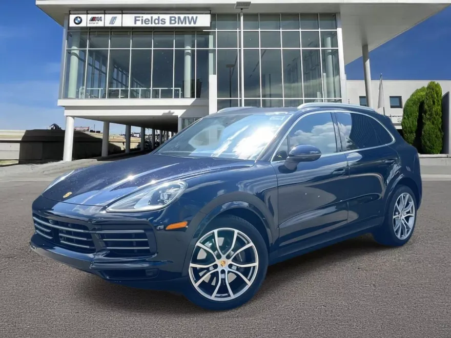 2022 Porsche Cayenne Base photo 1