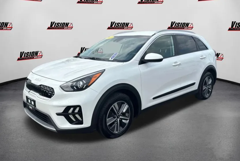 2022 Kia Niro LXS photo 1