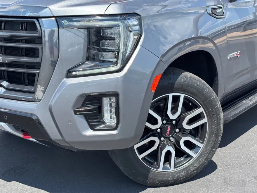 2021 Gmc Yukon AT4 photo 1