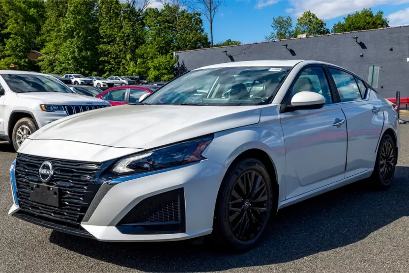 2025 Nissan Altima SV Special Edition photo 1