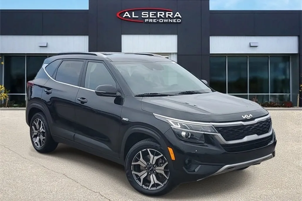 2023 Kia Seltos EX photo 1