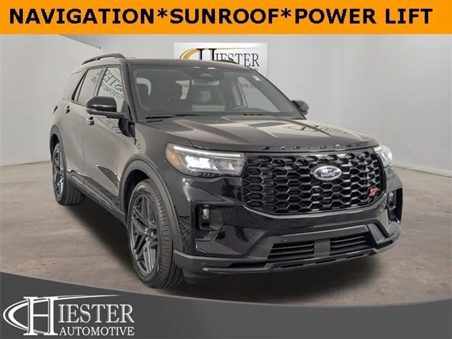 2025 Ford Explorer ST photo 1