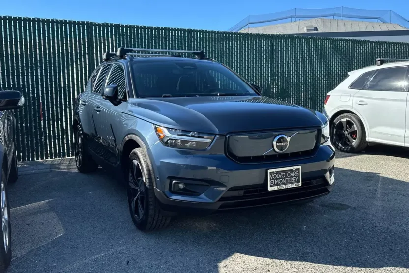 2022 Volvo XC40 Recharge P8 Plus photo 1