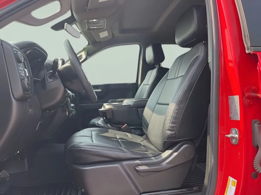 2019 Chevrolet Silverado 1500 Custom photo 1