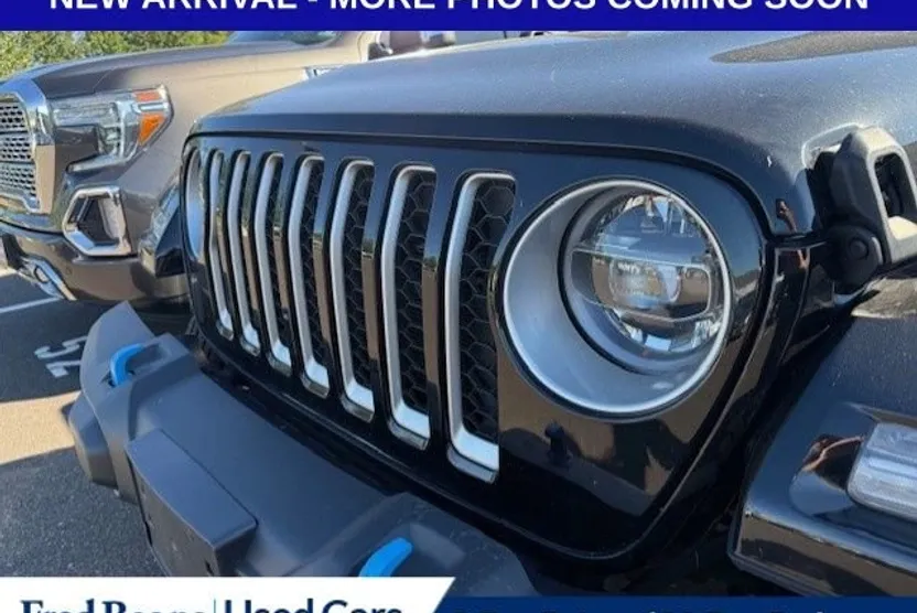 2022 Jeep Wrangler 4xe Unlimited Sahara photo 1