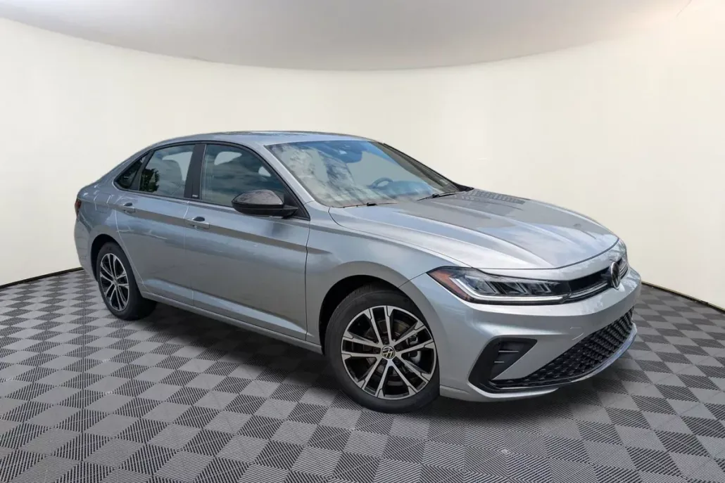 2025 Volkswagen Jetta 1.5T Sport photo 1