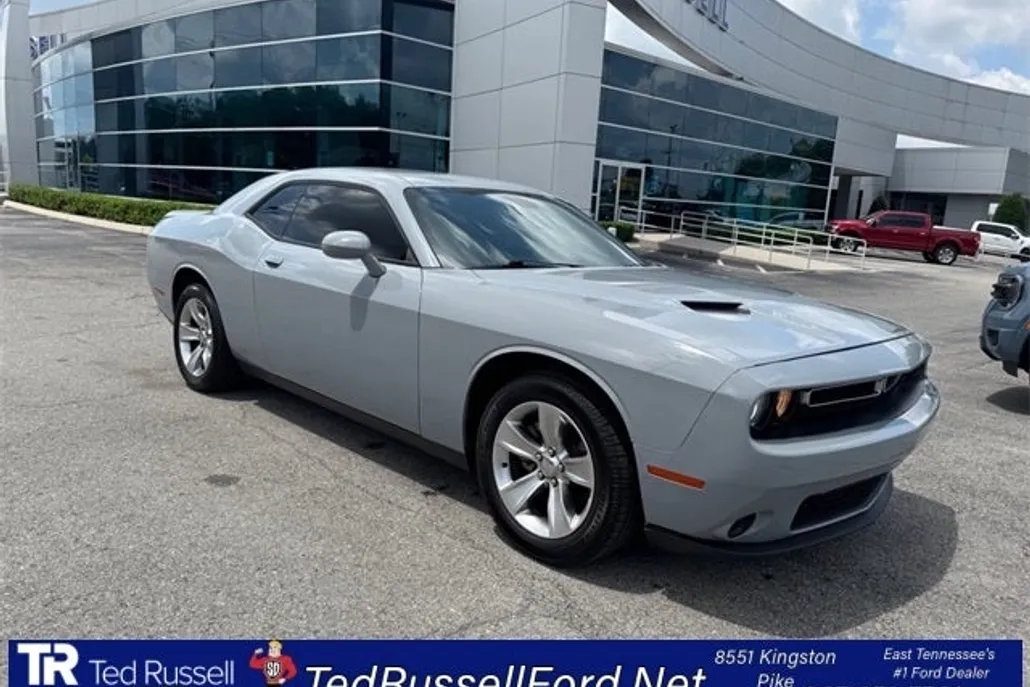 2021 Dodge Challenger SXT photo 1