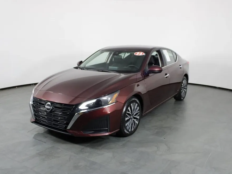 2023 Nissan Altima 2.5 SV photo 1