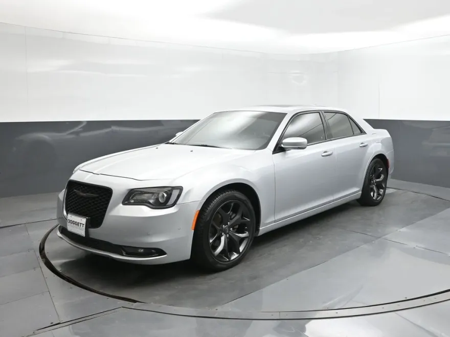 2023 Chrysler 300 S photo 1