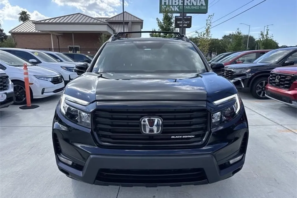 2023 Honda Ridgeline Black Edition photo 1