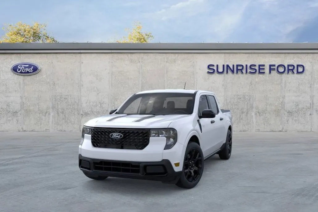 2025 Ford Maverick XLT photo 1