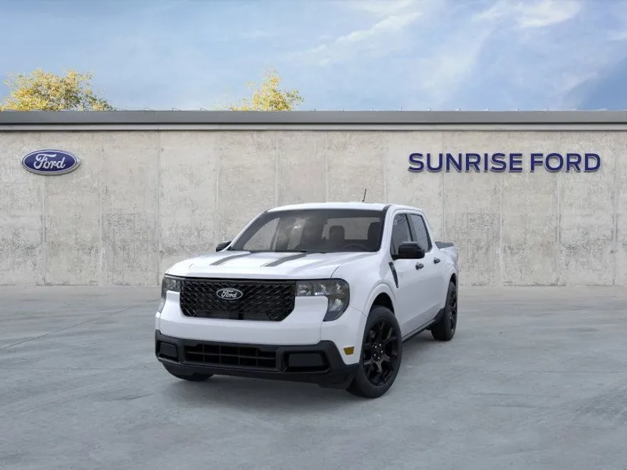 2025 Ford Maverick XLT photo 1