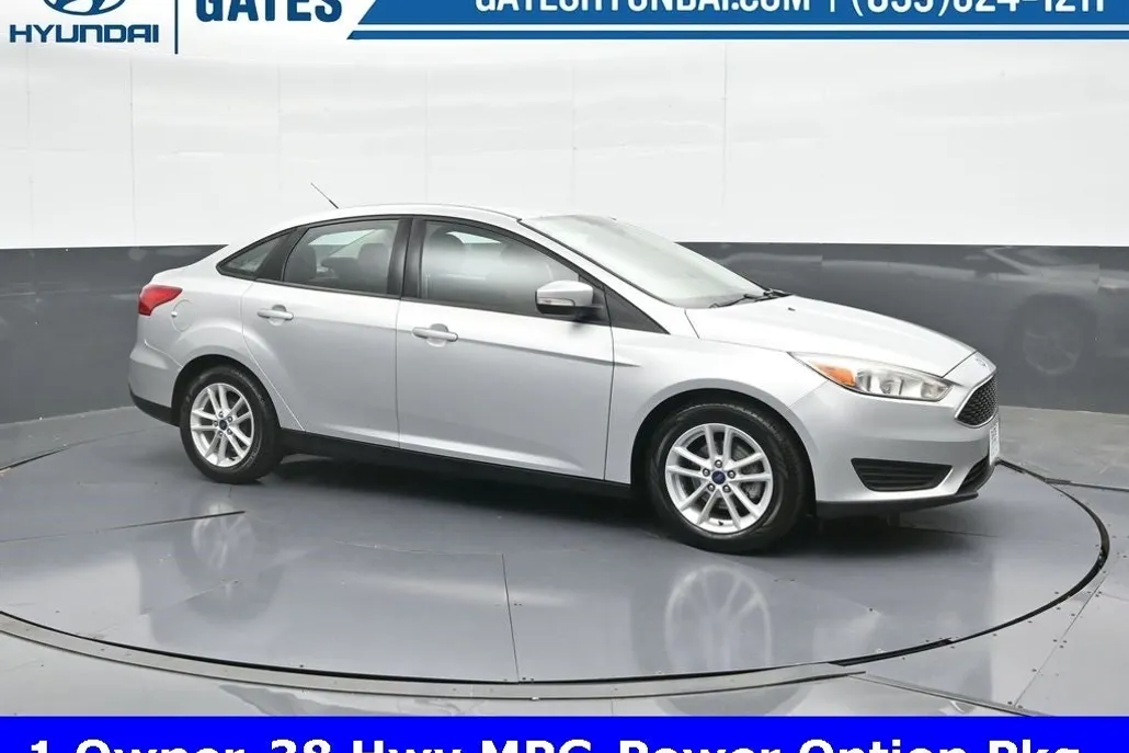 2017 Ford Focus SE photo 1