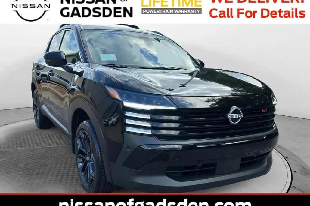 2026 Nissan Kicks SR photo 1