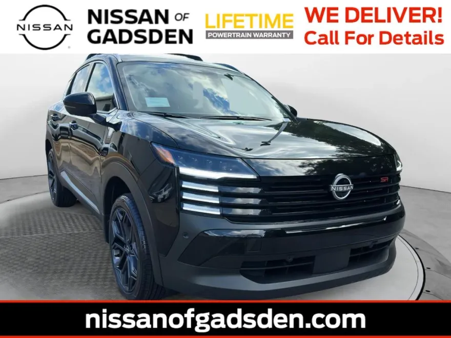2026 Nissan Kicks SR photo 1