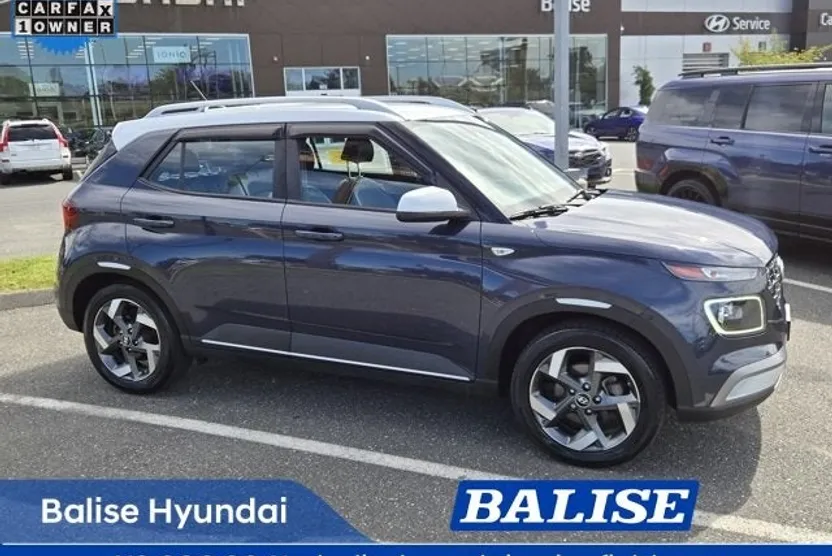 2024 Hyundai Venue Limited photo 1