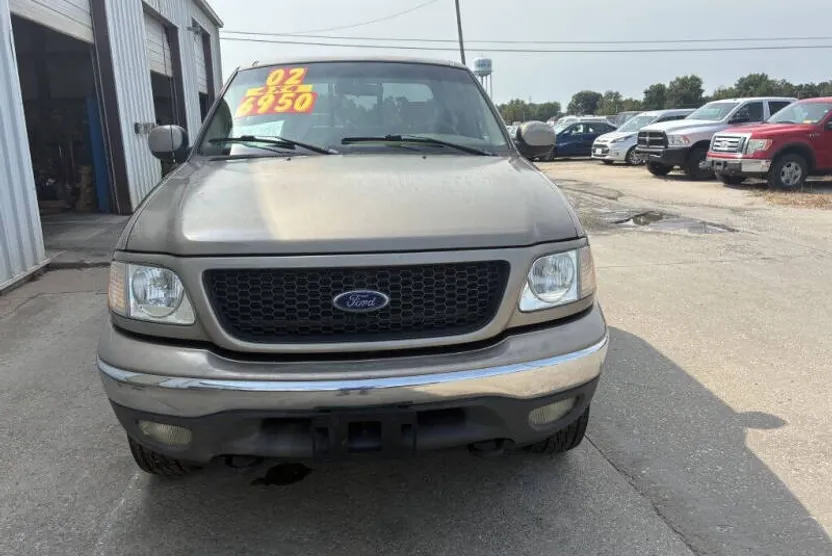 2002 Ford F-150 photo 1