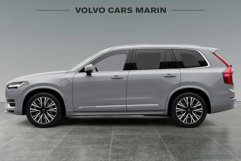 2024 Volvo XC90 T8 Plus photo 1