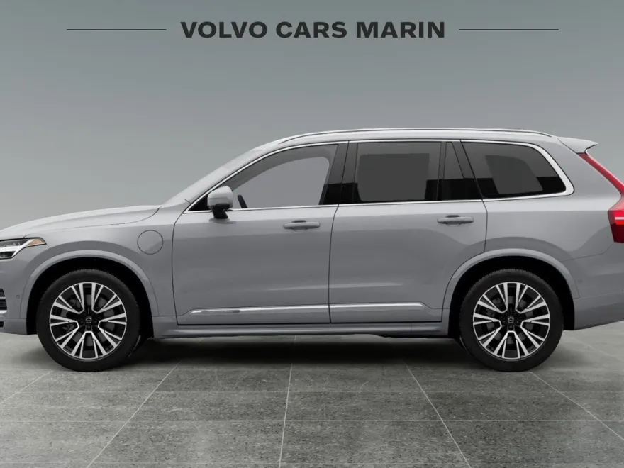 2024 Volvo XC90 T8 Plus photo 1