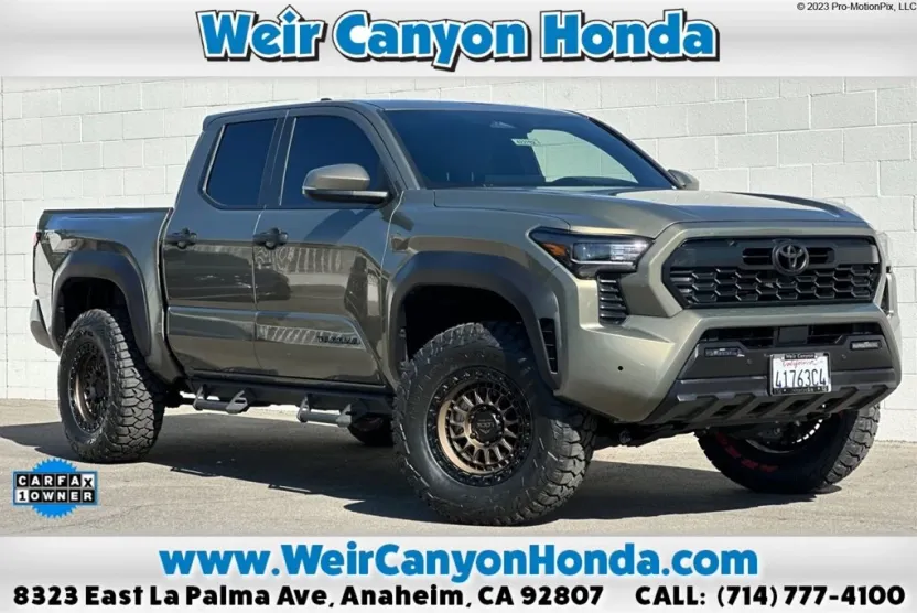 2024 Toyota Tacoma TRD Off-Road photo 1