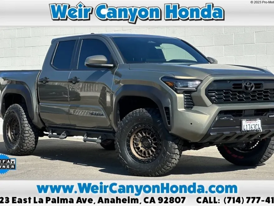2024 Toyota Tacoma TRD Off-Road photo 1
