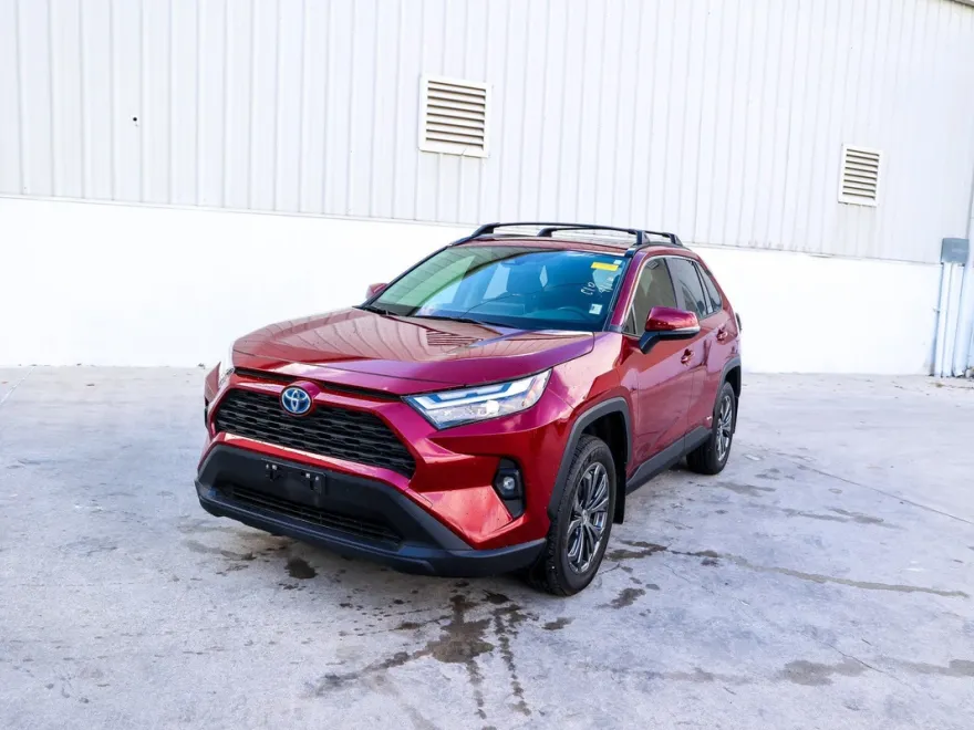 2023 Toyota RAV4 Hybrid XLE Premium photo 1