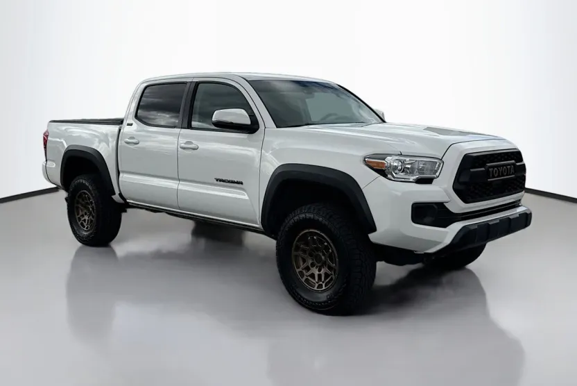 2022 Toyota Tacoma SR5 V6 photo 1