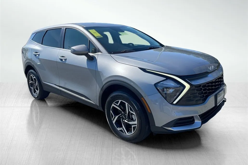 2023 Kia Sportage LX photo 1