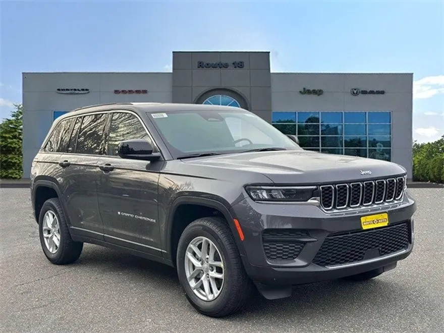 2025 Jeep Grand Cherokee Laredo X photo 1